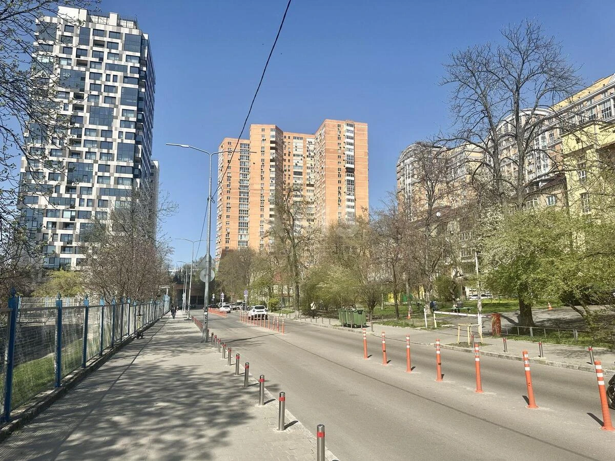 Объект торговли ул. Василия Тютюнника 5, 100м2563260