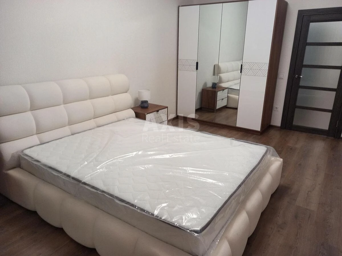 3k apartment pr-t Berestejskij 67707199