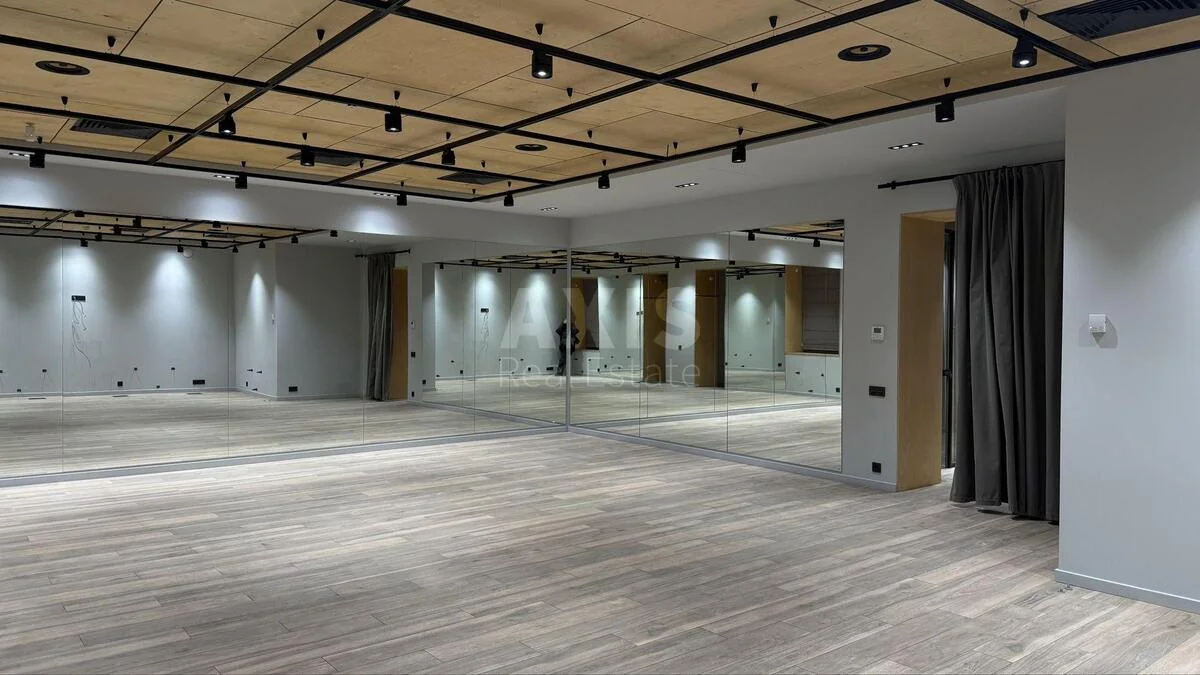 Об'єкт торгівлі вул. Велика Житомирська 10, 147м2