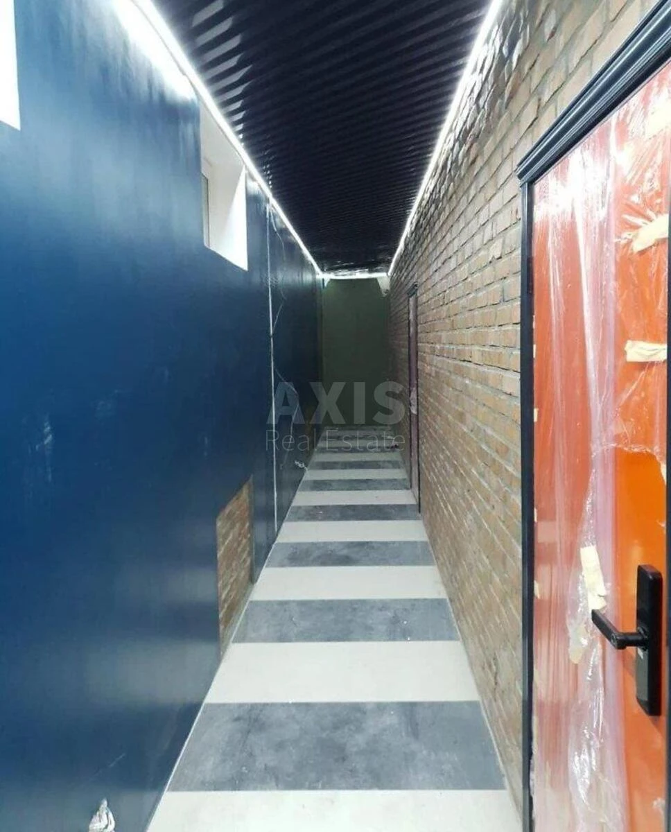 Trade object vul. Nyzhn'ojurkivs'ka 9, 2682m2470101