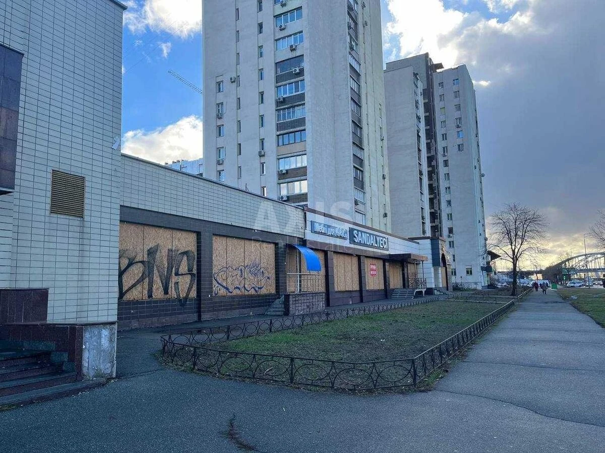 Объект торговли наб. Днепровская 13, 770м261308