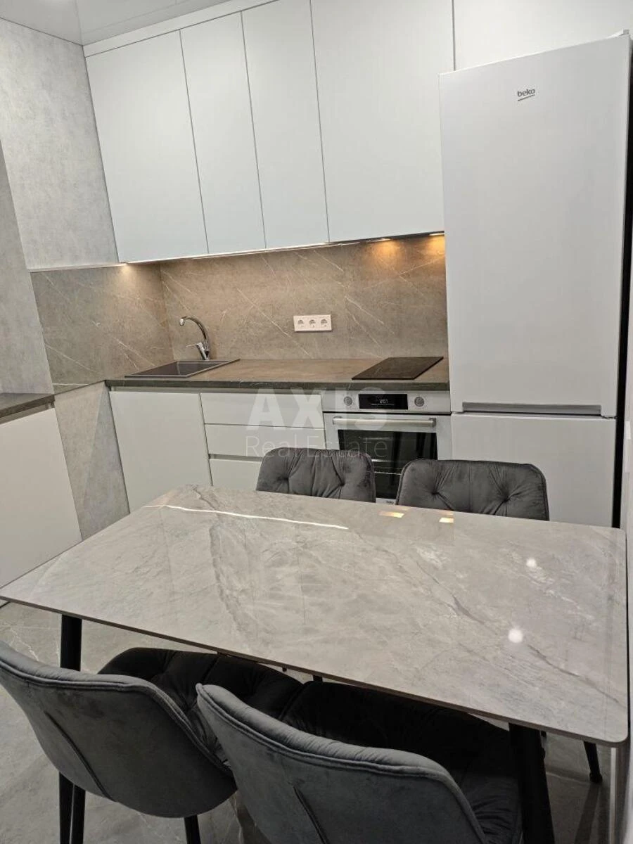 2k apartment vul. Prychal'na 12706982