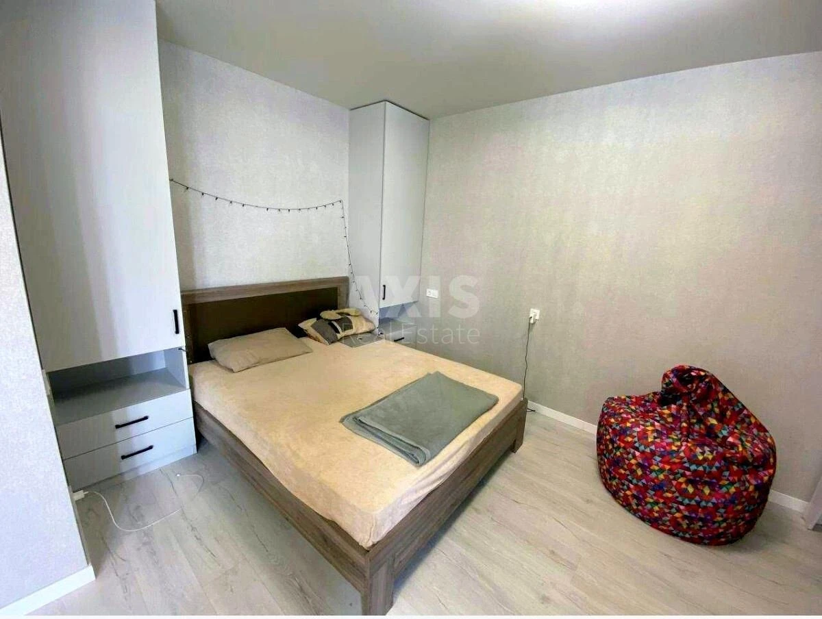 1k apartment pr-t Stepana Bandery 32Д693756