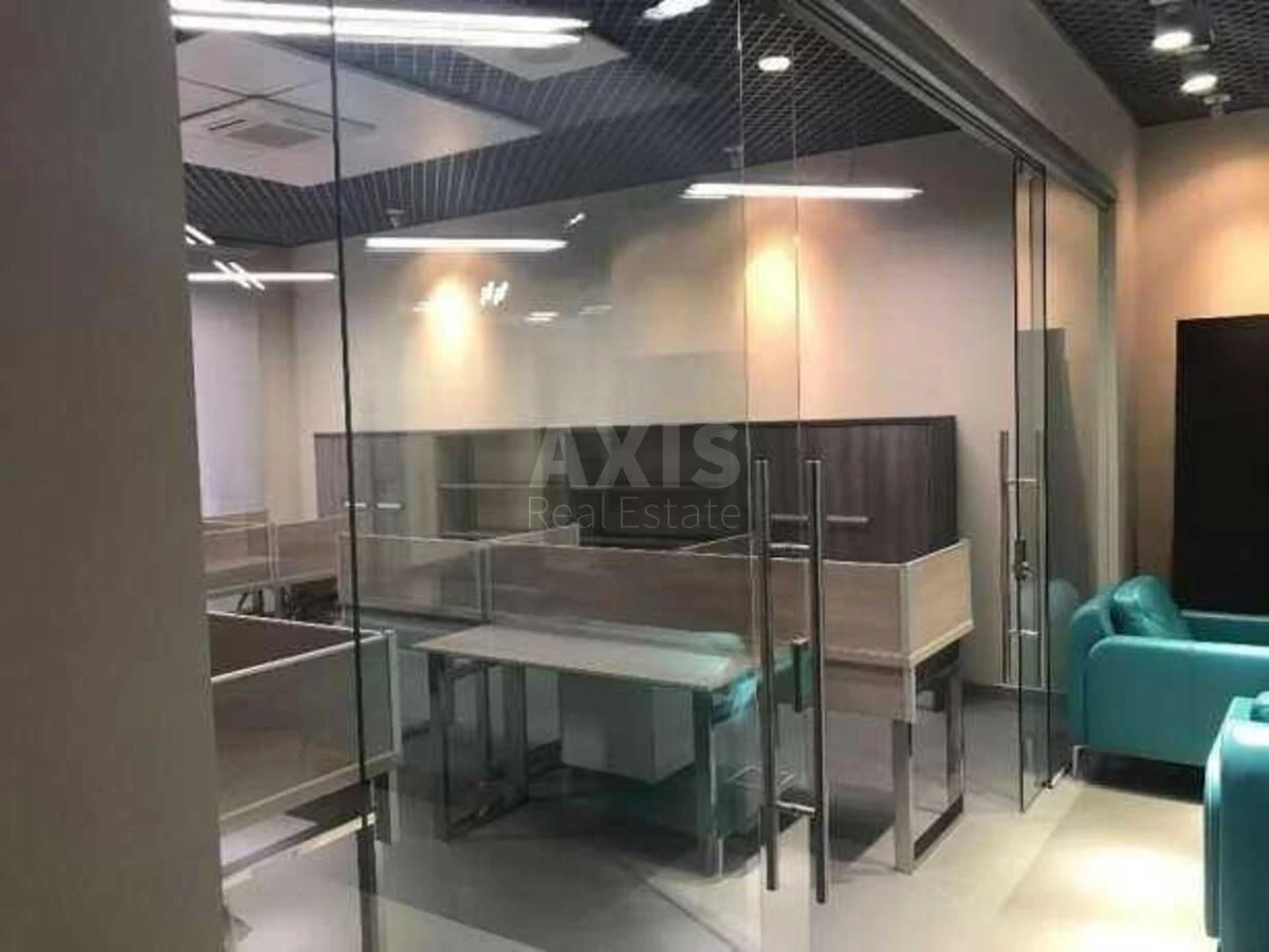 Office vul. Antonovycha 33В, 150m2710630