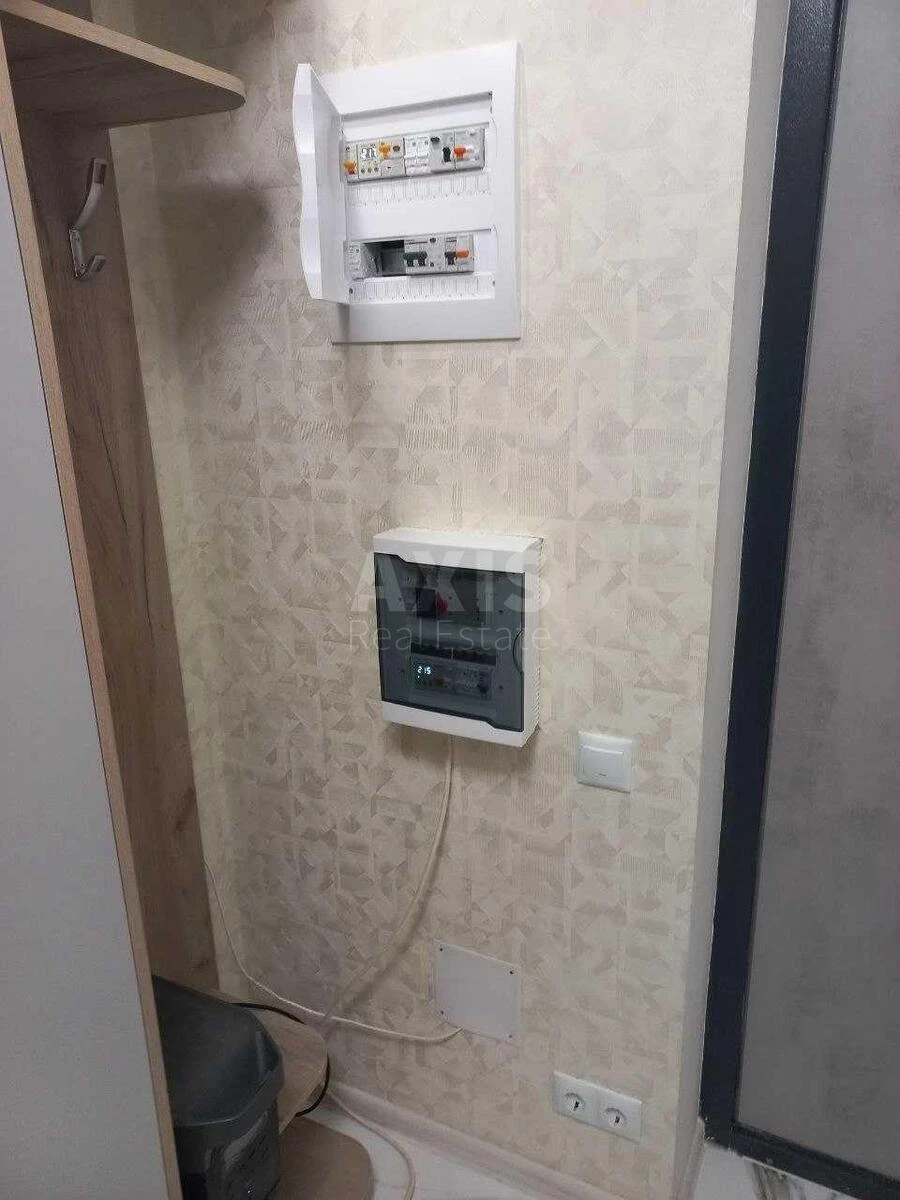 1к квартира пр-т Берестейский 677115914