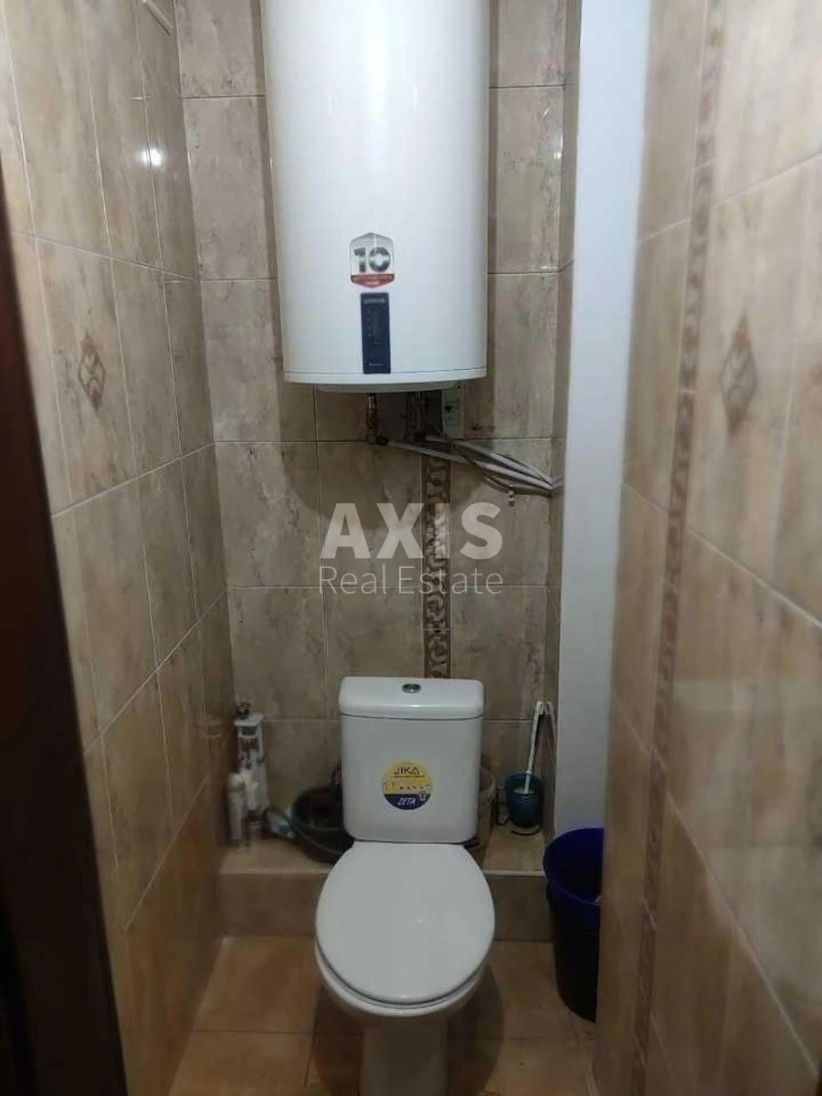 3k apartment pl. Svjatoshyns'ka 15702910