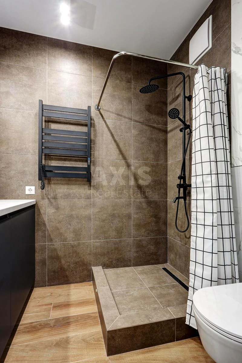 2k apartment vul. Sverstjuka Jevgena 6Д672755