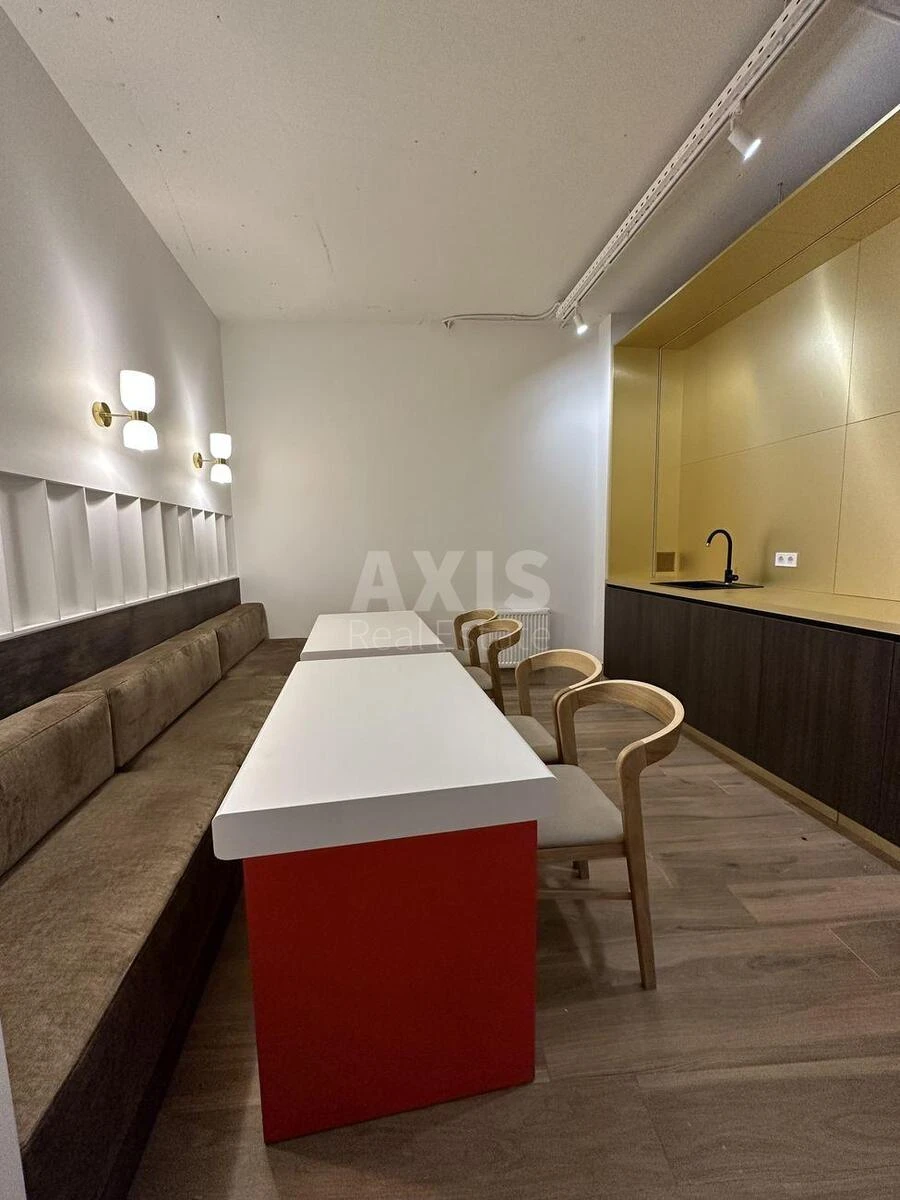 Office vul. Buslivs'ka 12, 135m2674897