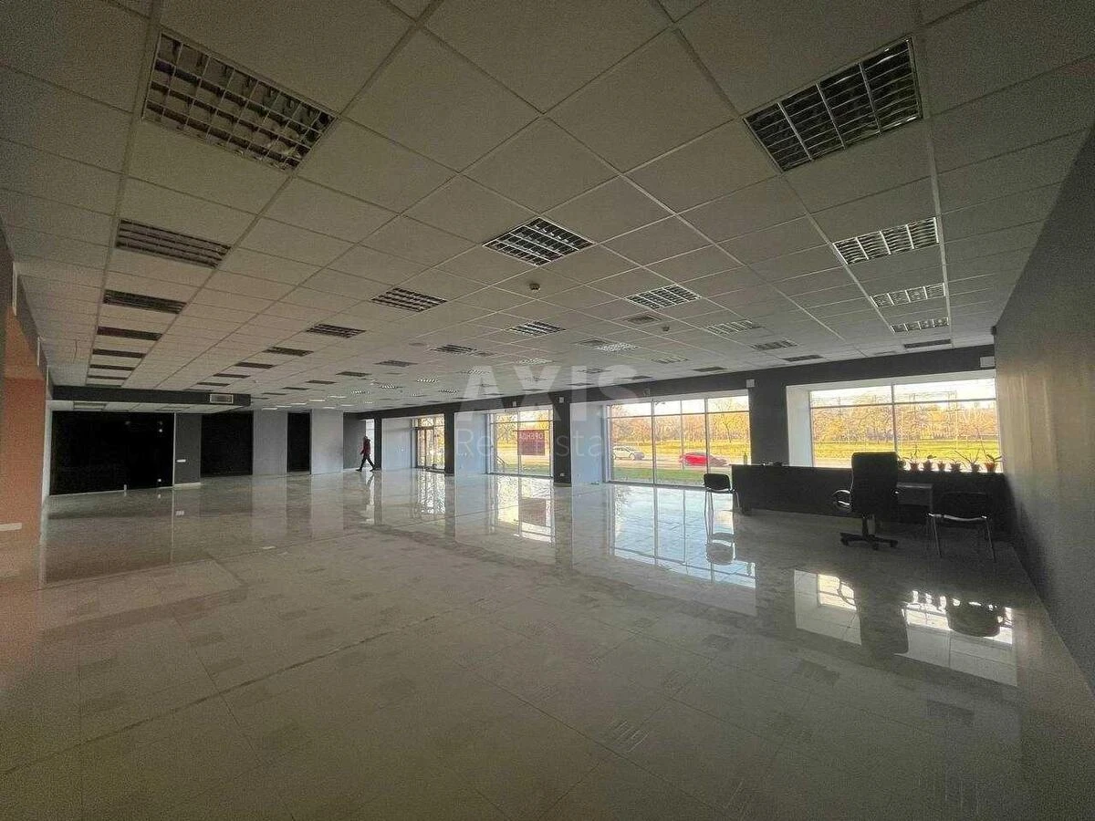 Trade object nab. Dniprovs'ka 13, 770m2613080