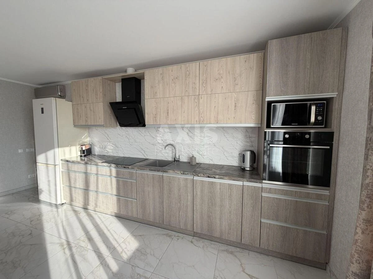 4k apartment nab. Dniprovs'ka 1866303