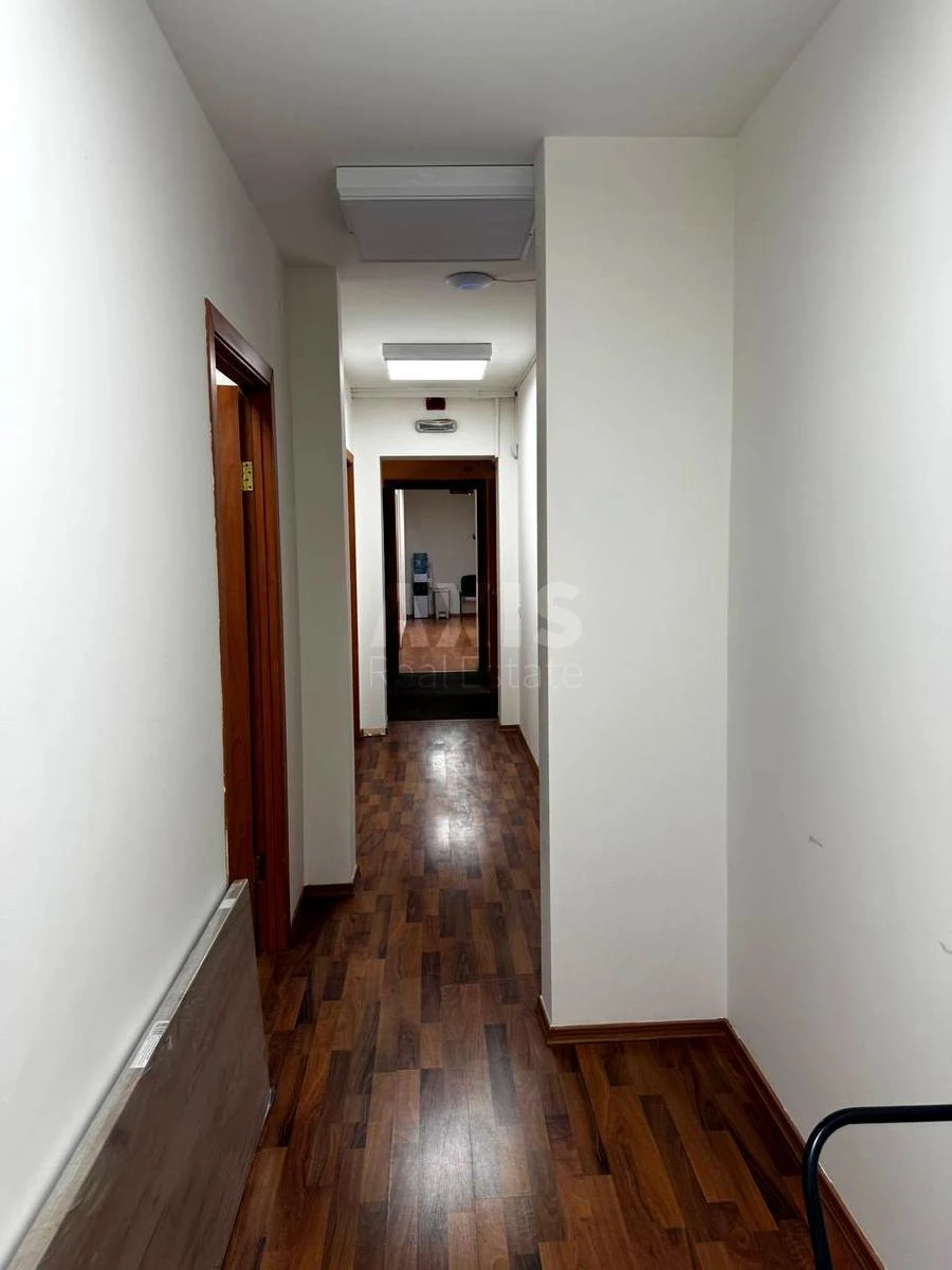 Office vul. Saksagans'kogo 111А, 696m2661913