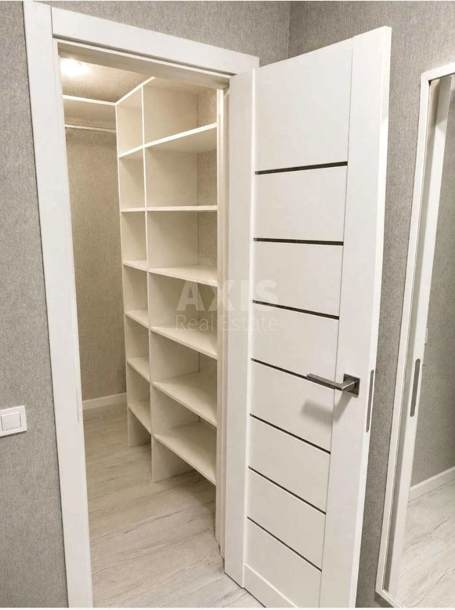 1k apartment pr-t Stepana Bandery 32Д693757