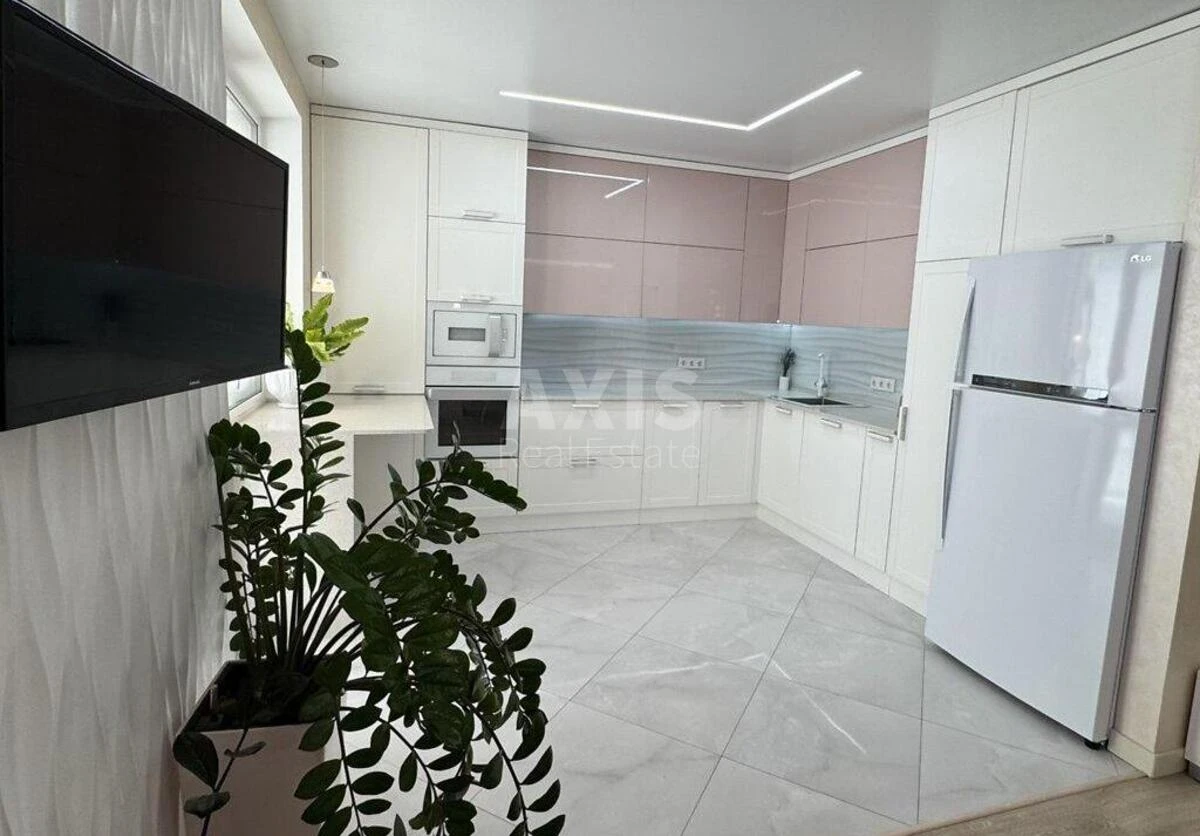 4k apartment vul. Metrologichna 5456771