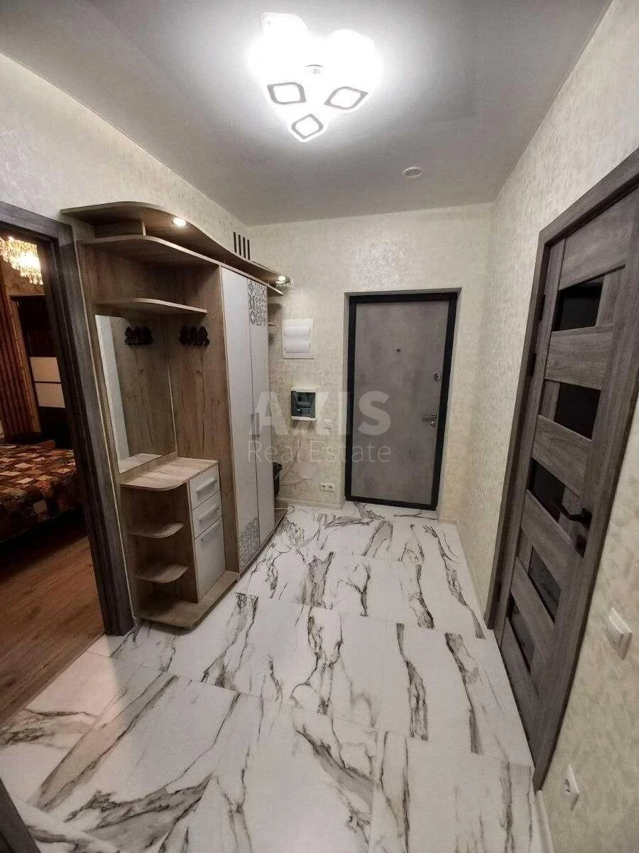1к квартира пр-т Берестейский 677115915