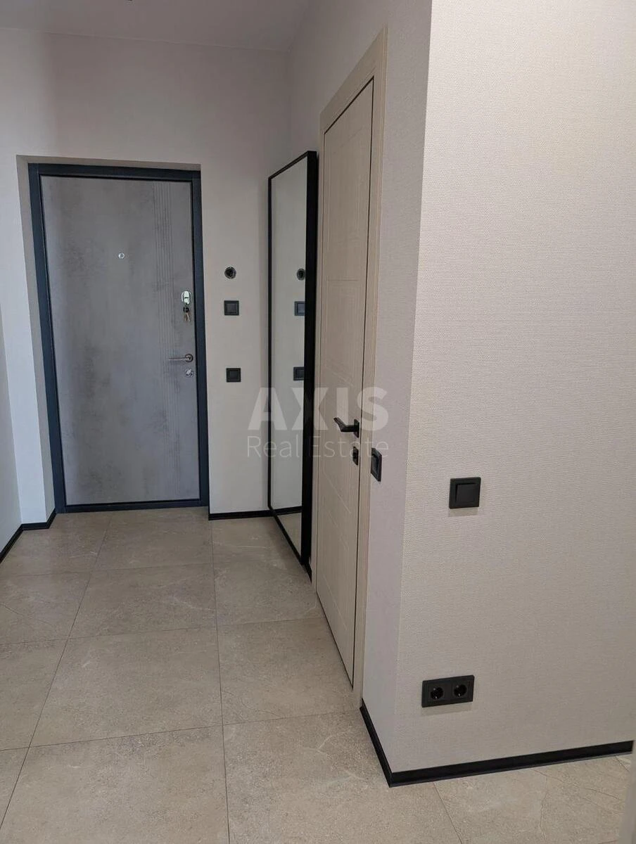2к квартира ул. Олеся Бердника 1В6819510