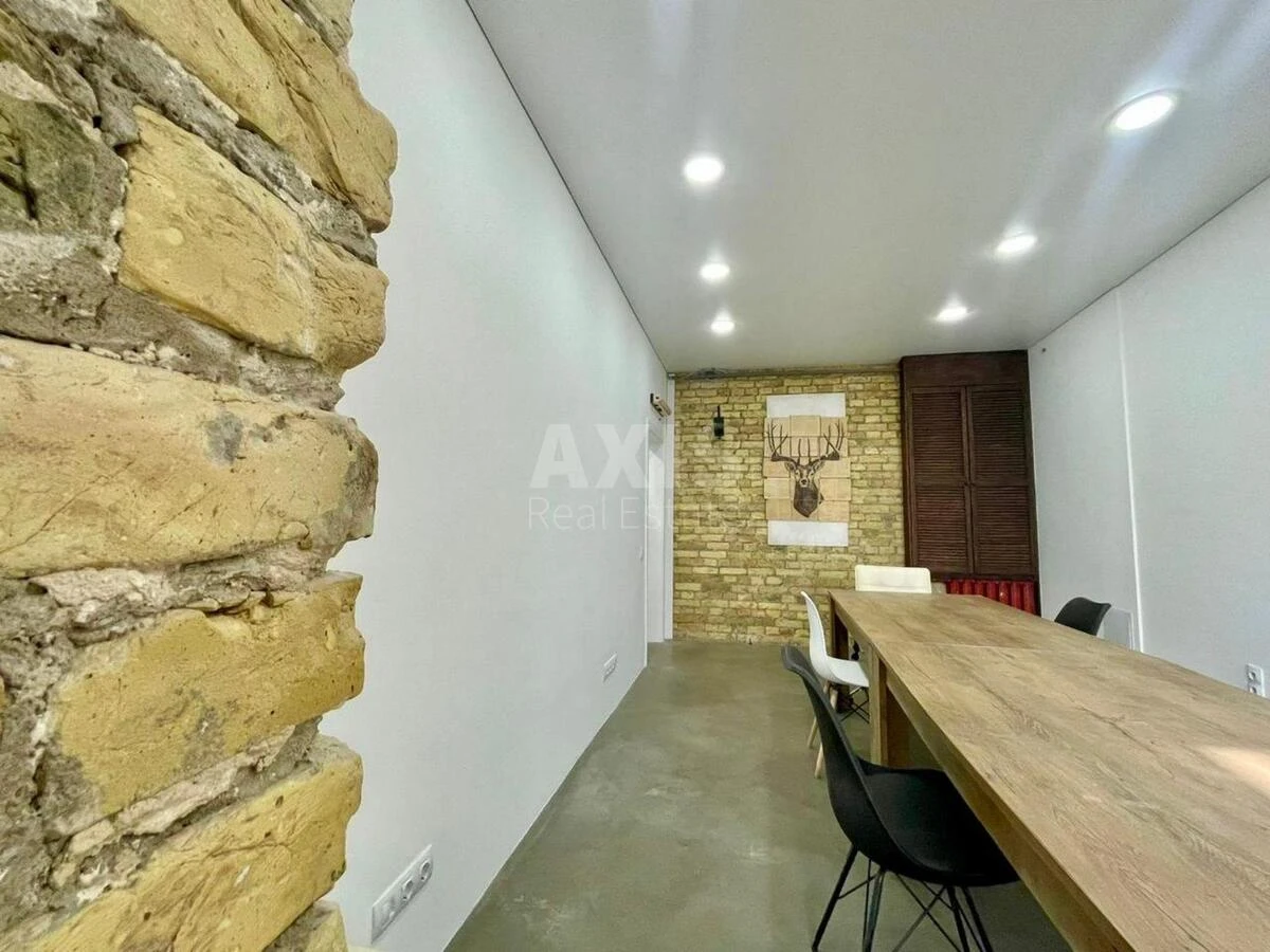 Trade object vul. Rustaveli Shota 10, 56m2712095