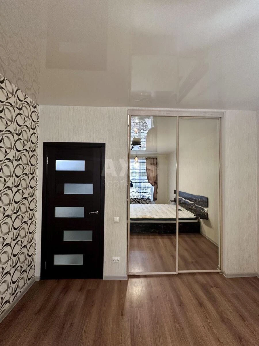 1k apartment vul. Radystiv 32650397