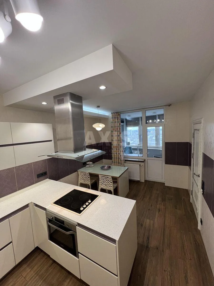 3k apartment vul. Dragomanova 40Е