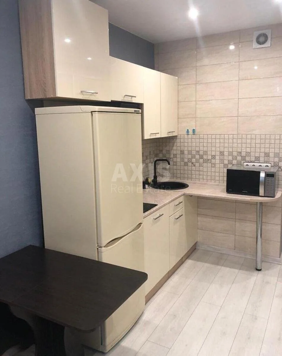 1k apartment pr-t Sobornosti 17