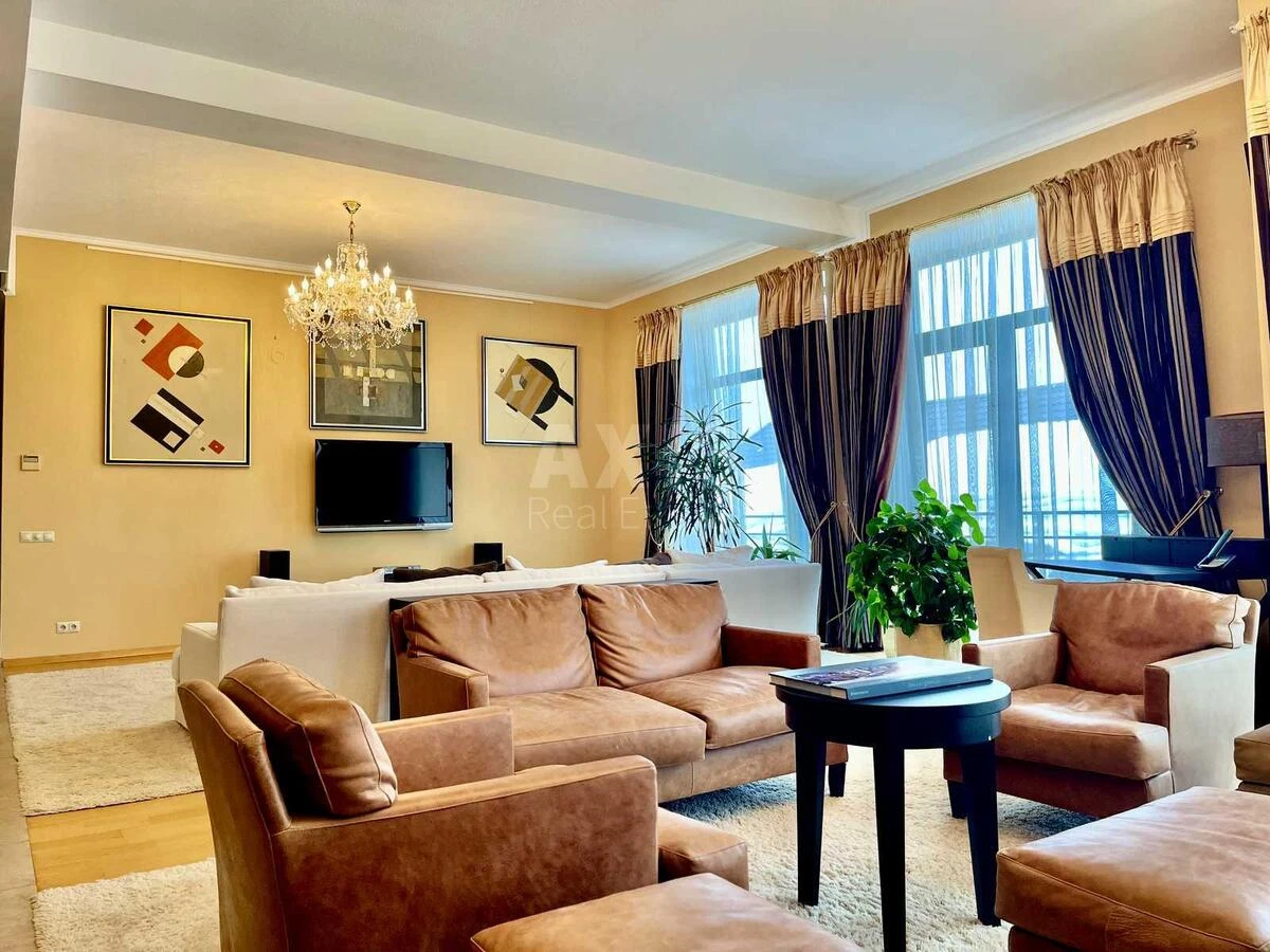 Дoм ул. Редутная, 575м2, город Киев704541