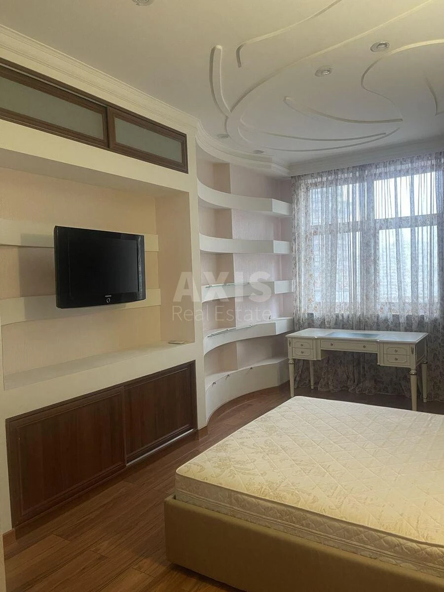 4k apartment vul. Jevgena Konoval'cja 32Б625327