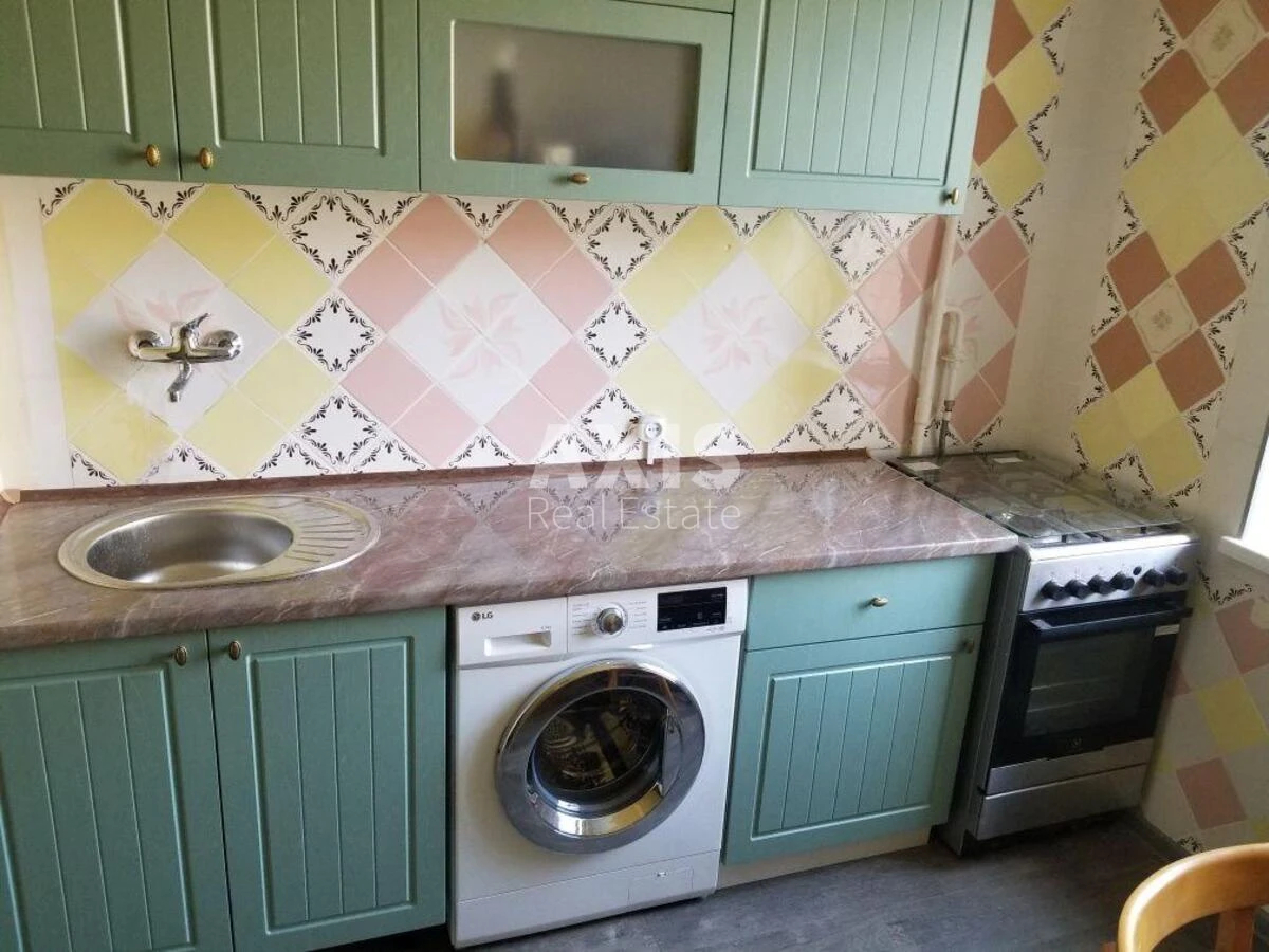 3k apartment vul. Pantelejmona Kulіsha 5B54362