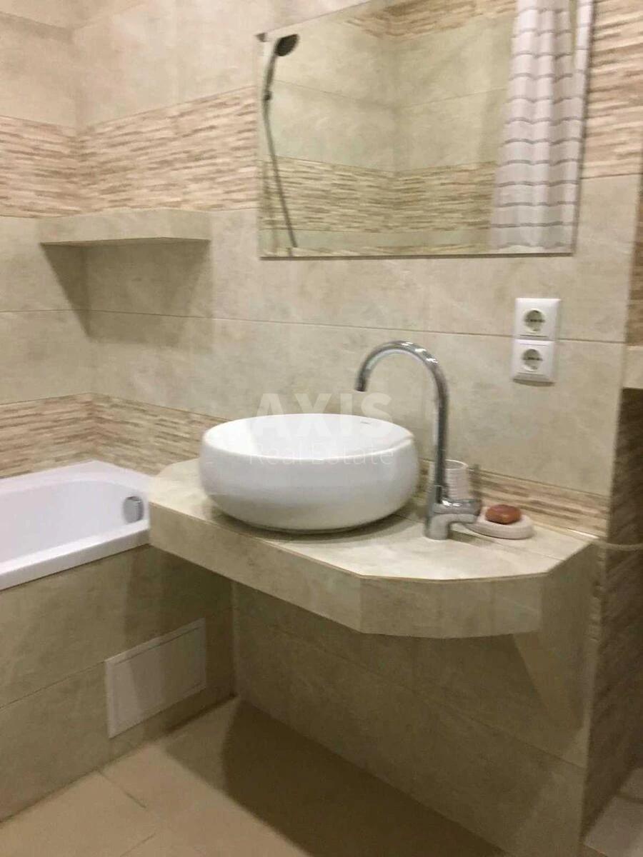 2к квартира ул. Михаила Максимовича 26710955