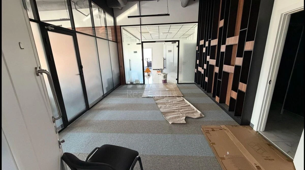 Office vul. Tovarna 1, 534m2711897