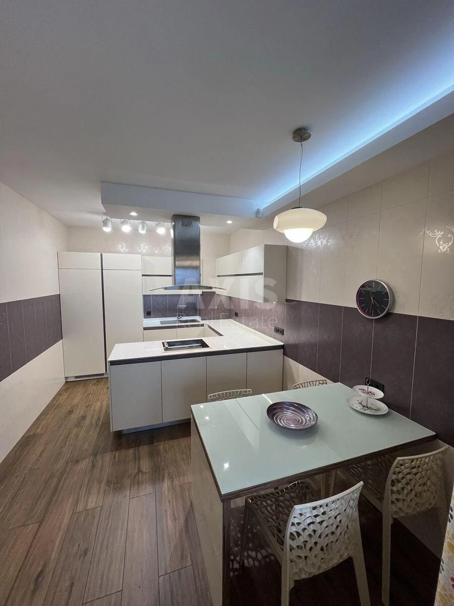 3k apartment vul. Dragomanova 40Е671070