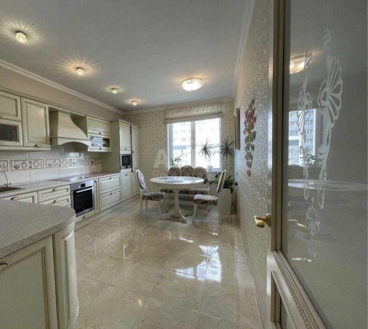 3k apartment nab. Dniprovs'ka 162873