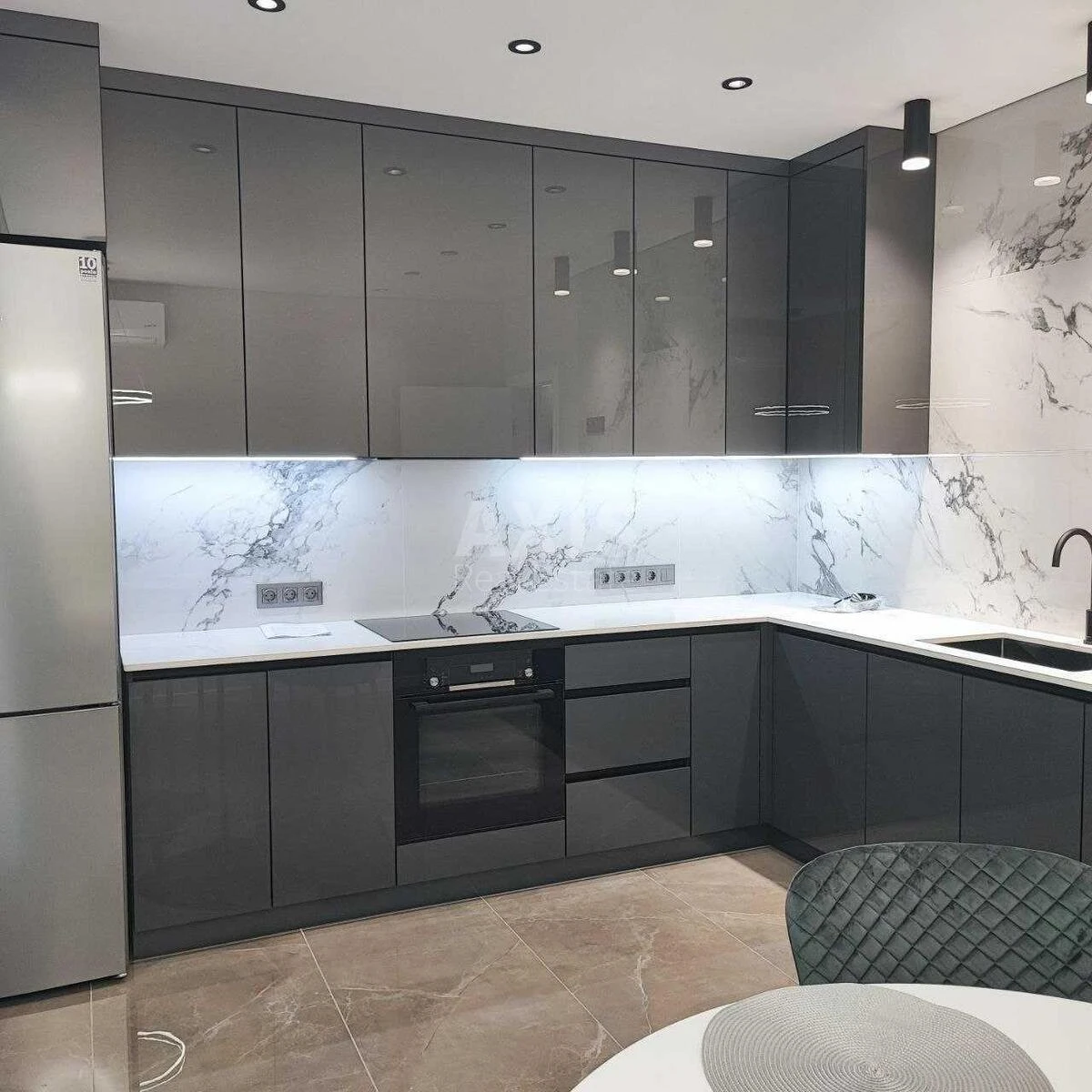 2k apartment pr-t Berestejskij 6767025