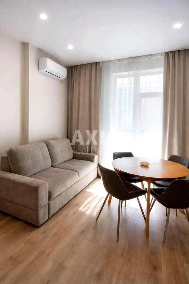 2k apartment vul. Vasylya Tyutyunnyka 28A664284