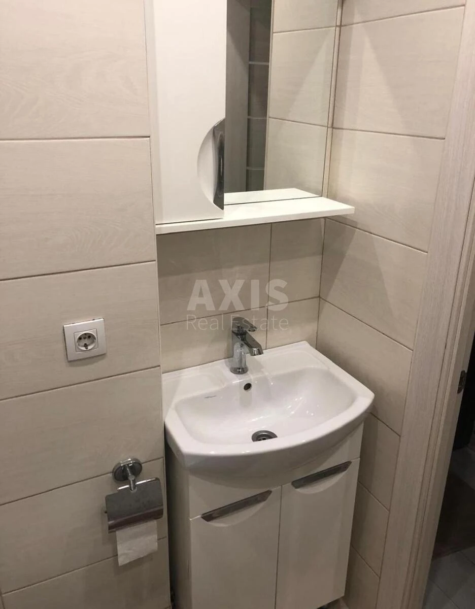 1k apartment pr-t Sobornosti 17706523