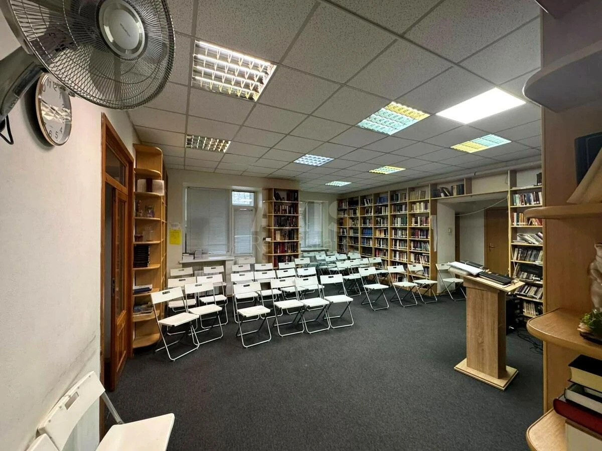 Office vul. Ahmatovoi' Anny 3А, 202m2704368