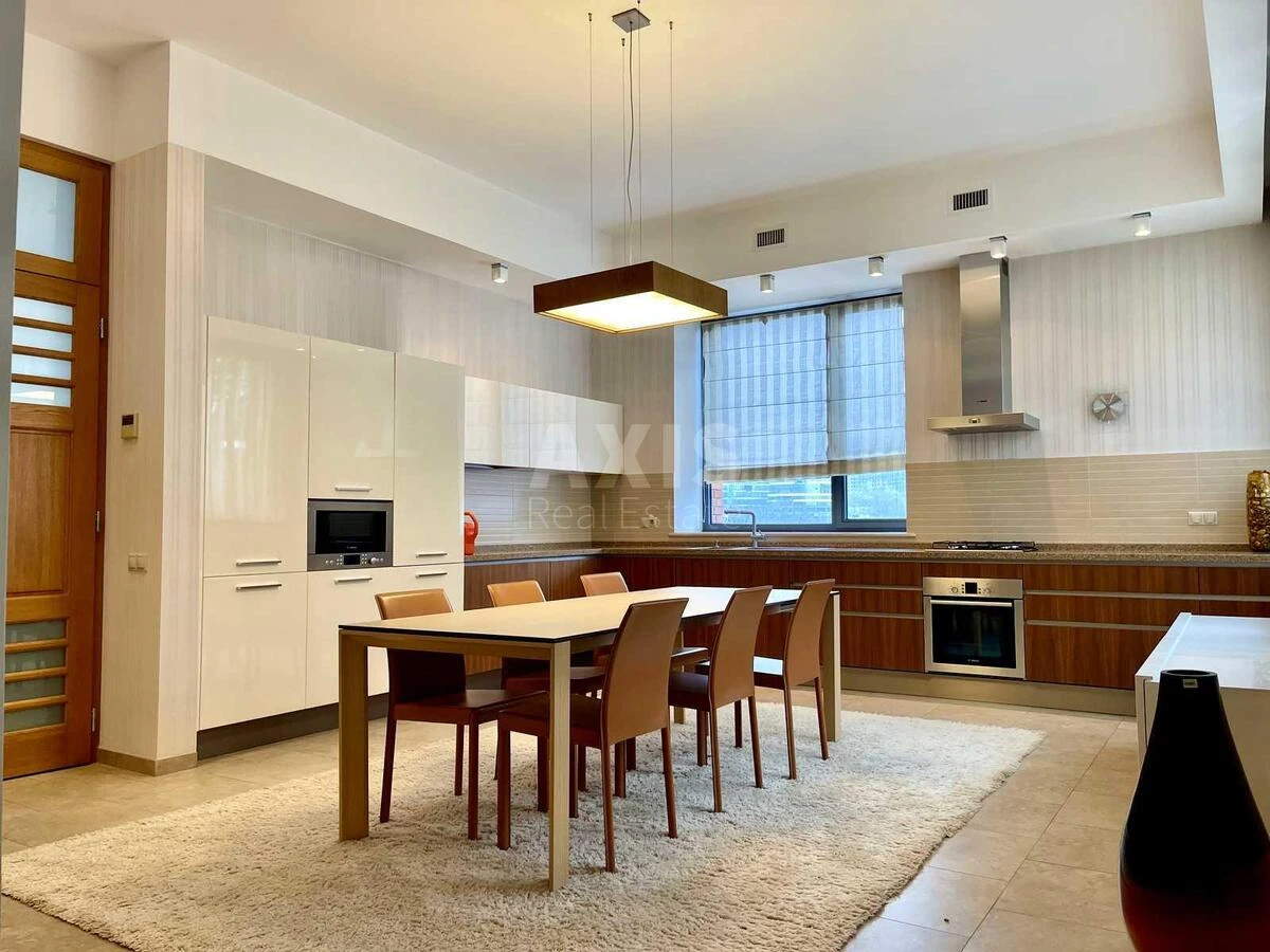Дoм ул. Редутная, 575м2, город Киев704545
