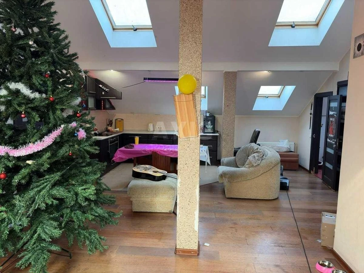 Office vul. Oleksandra Konyskoho 46, 200m2646635