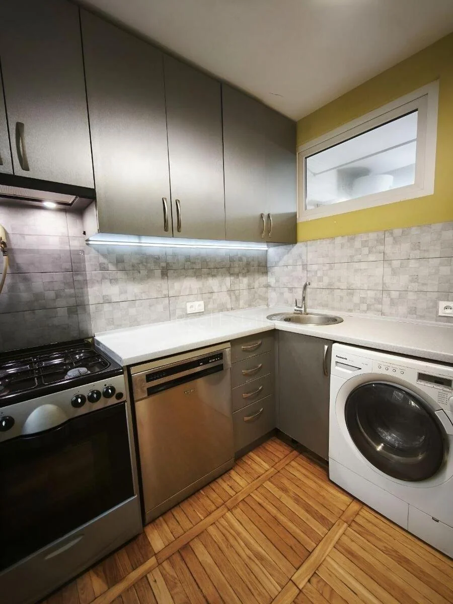 1k apartment vul. Nishhyns'kogo Petra 12