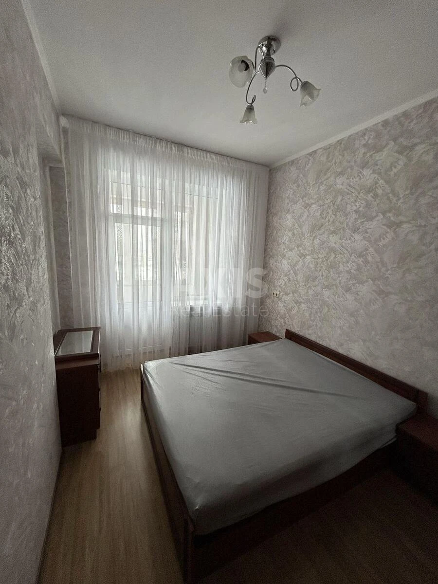 1k apartment vul. Sribnokil's'ka 3В649951