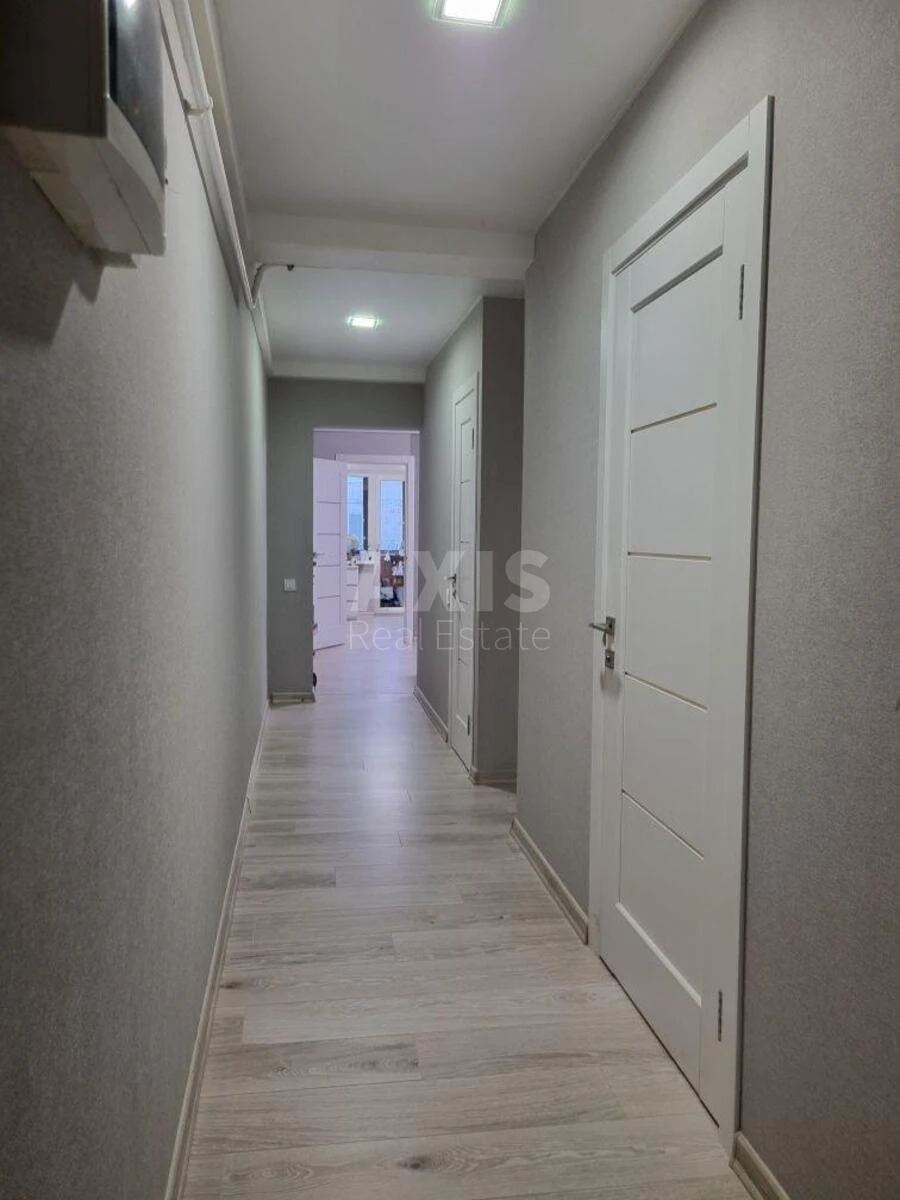 4k apartment vul. Ronalda Reyhana 206560819