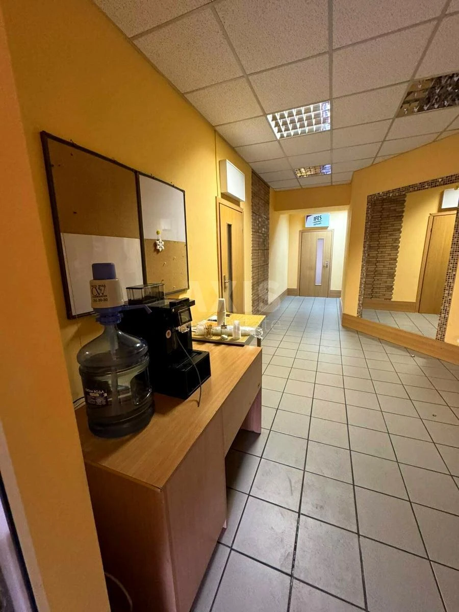 Office vul. Ahmatovoi' Anny 3А, 202m2704365