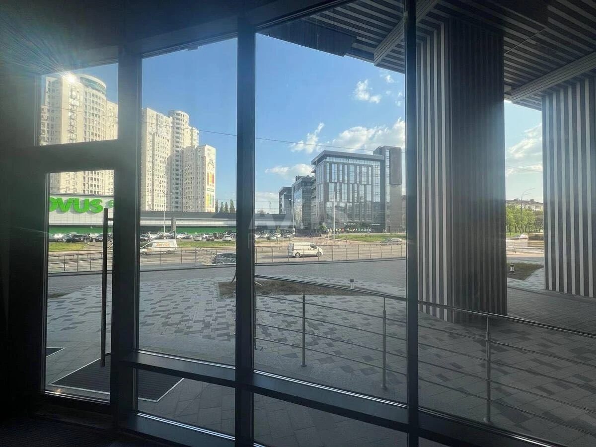 Service object bul. Druzhby Narodiv 13А, 144m2599392