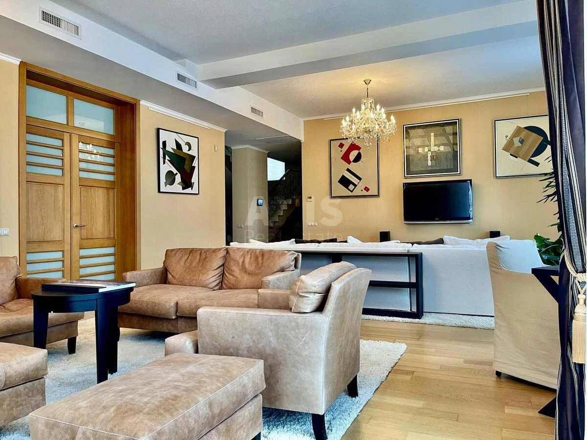 Дoм ул. Редутная, 575м2, город Киев704542