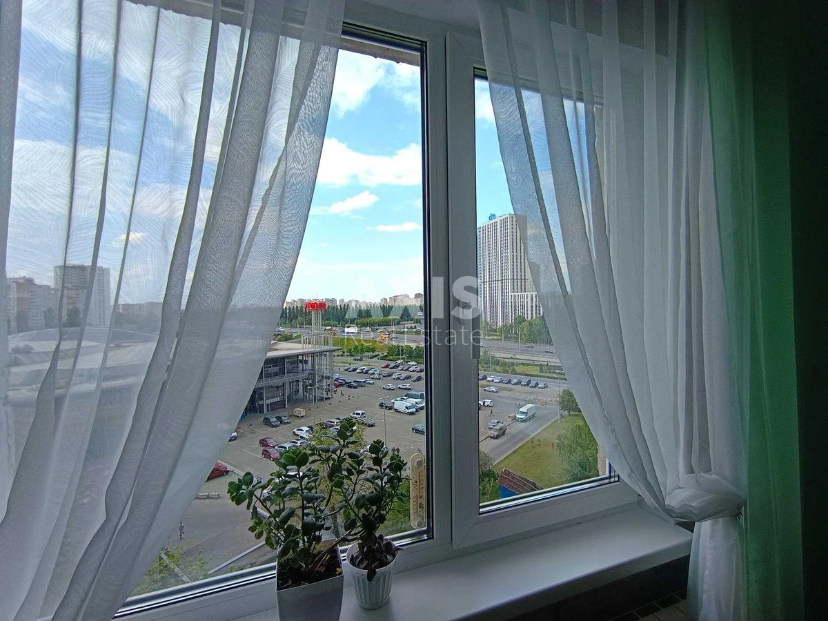 3к квартира ул. Заболотного Академика 8418870