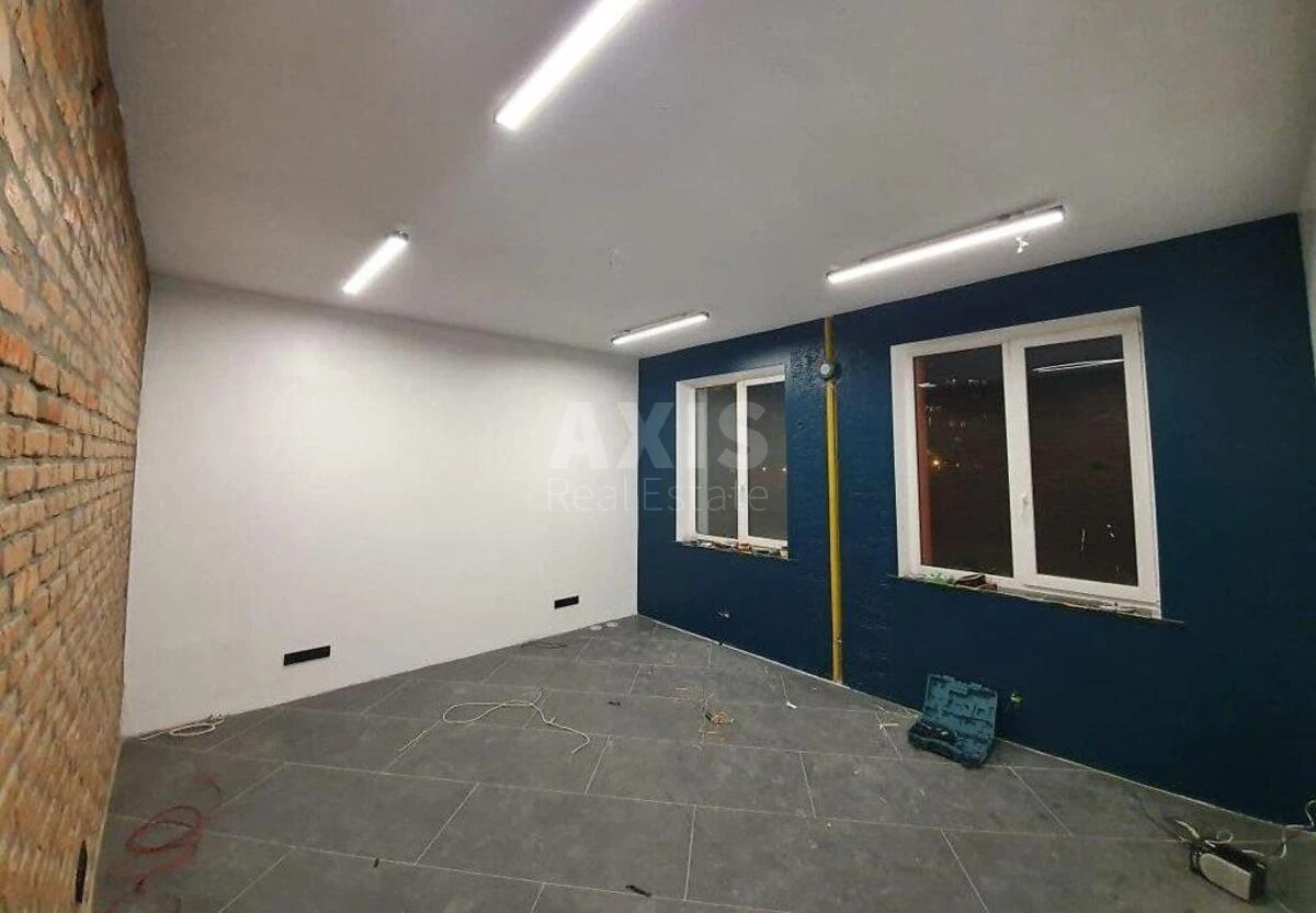 Trade object vul. Nyzhn'ojurkivs'ka 9, 2682m2470104