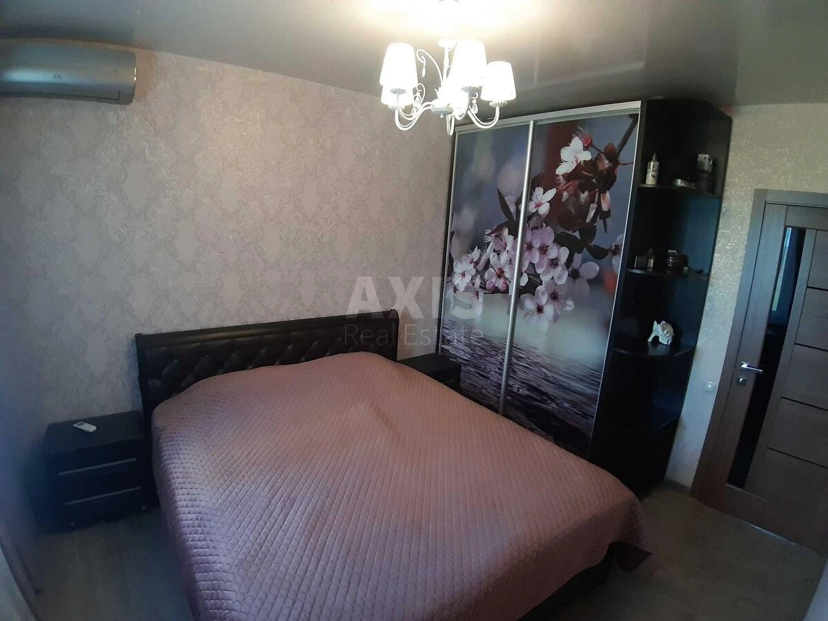 3k apartment vul. Myloslavs'ka 4606713