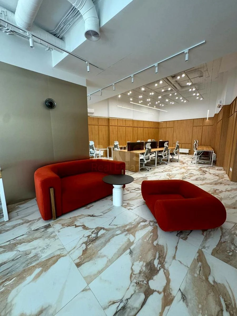 Office vul. Buslivs'ka 12, 300m269258