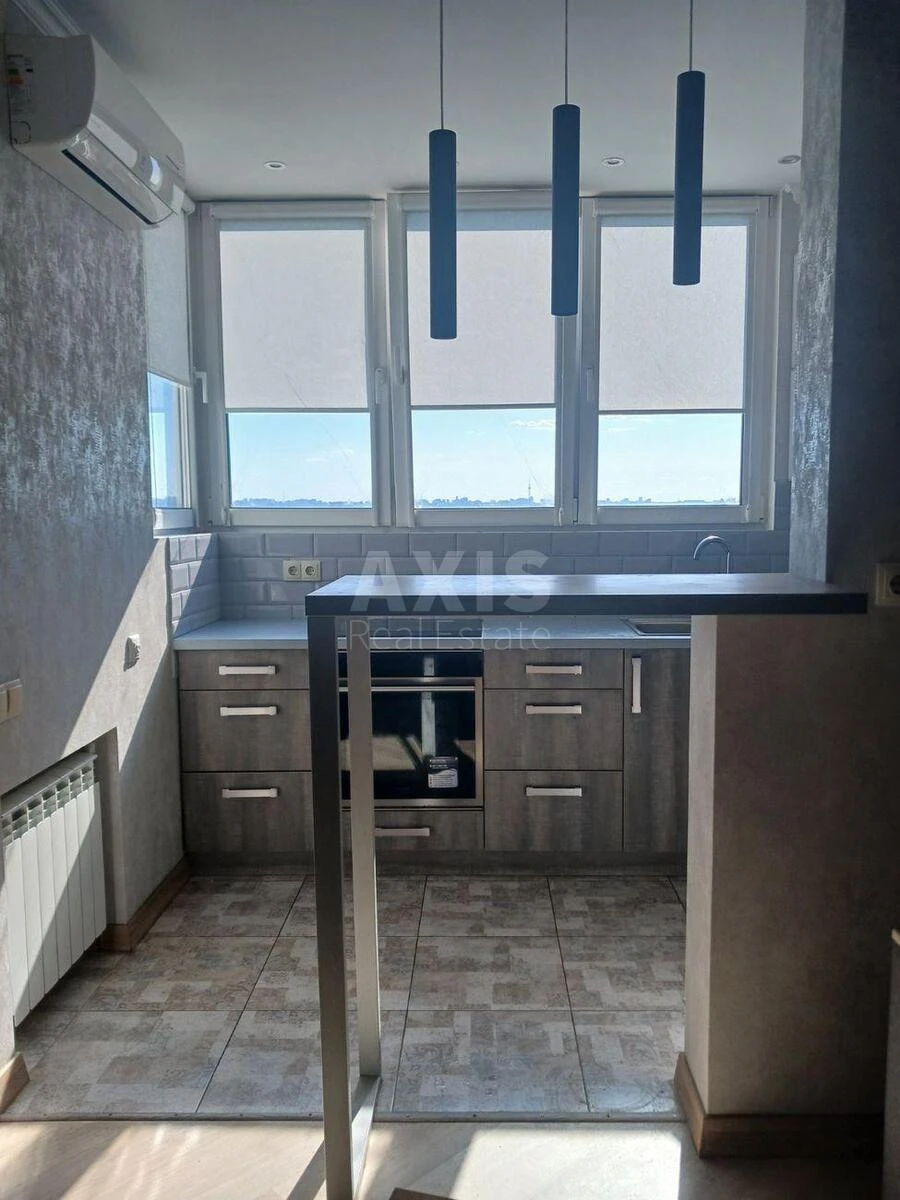 1к квартира ул. Рональда Рейгана 40707771