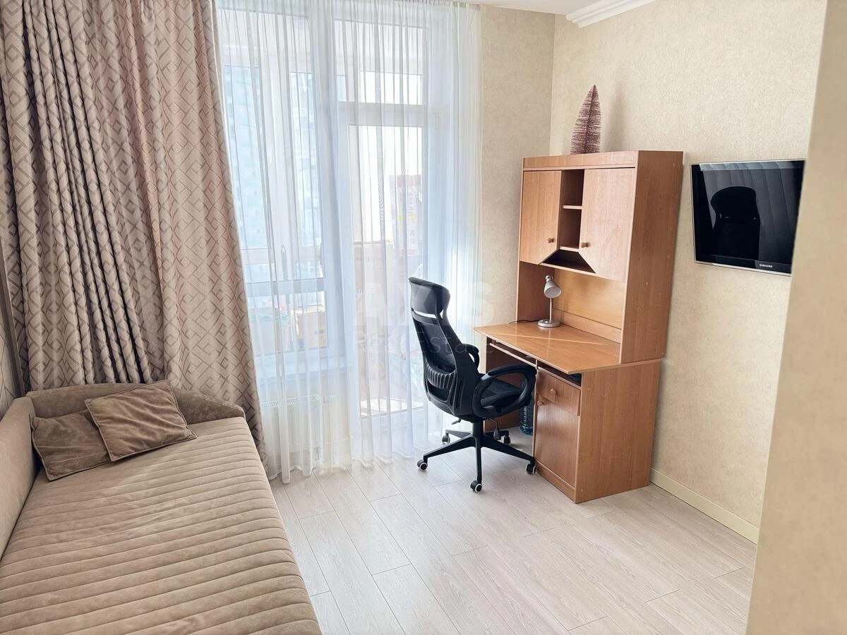 3k apartment vul. Kahovs'ka 606670610