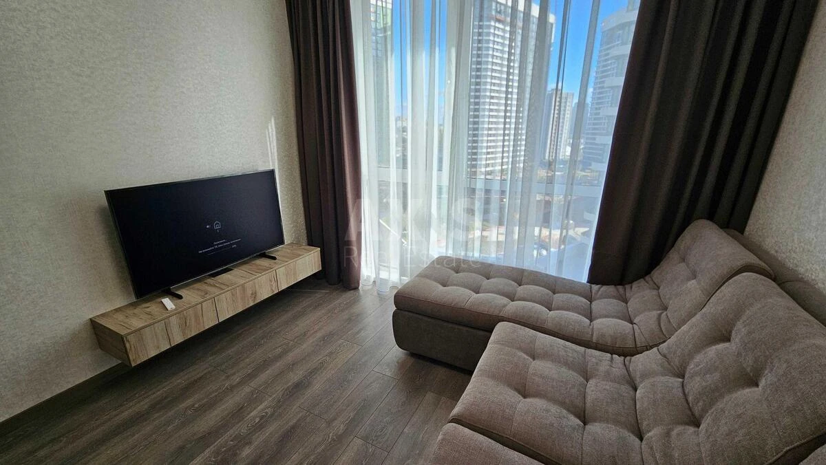1k apartment nab. Dniprovs'ka 15Д695672