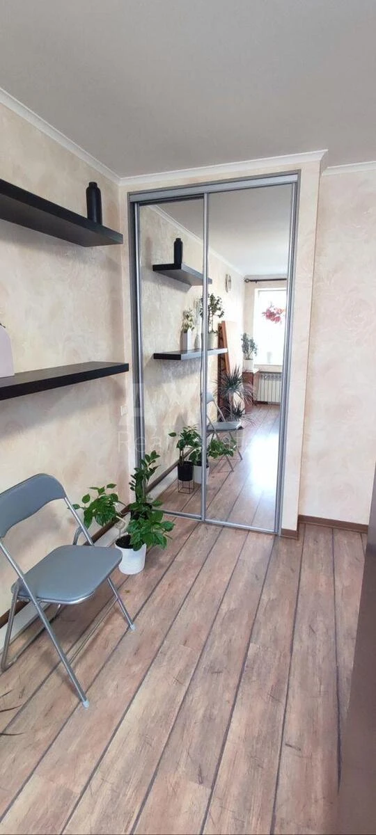 1k apartment vul. Entuziastiv 27617342